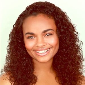 Meet your Posher, Lorna